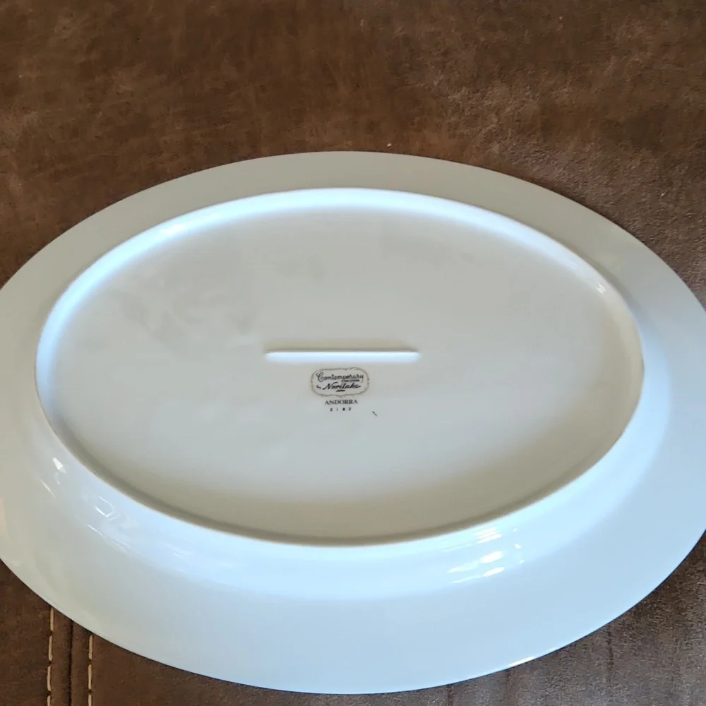 Noritake Andorra 2182 Elegant Floral Oval Platter